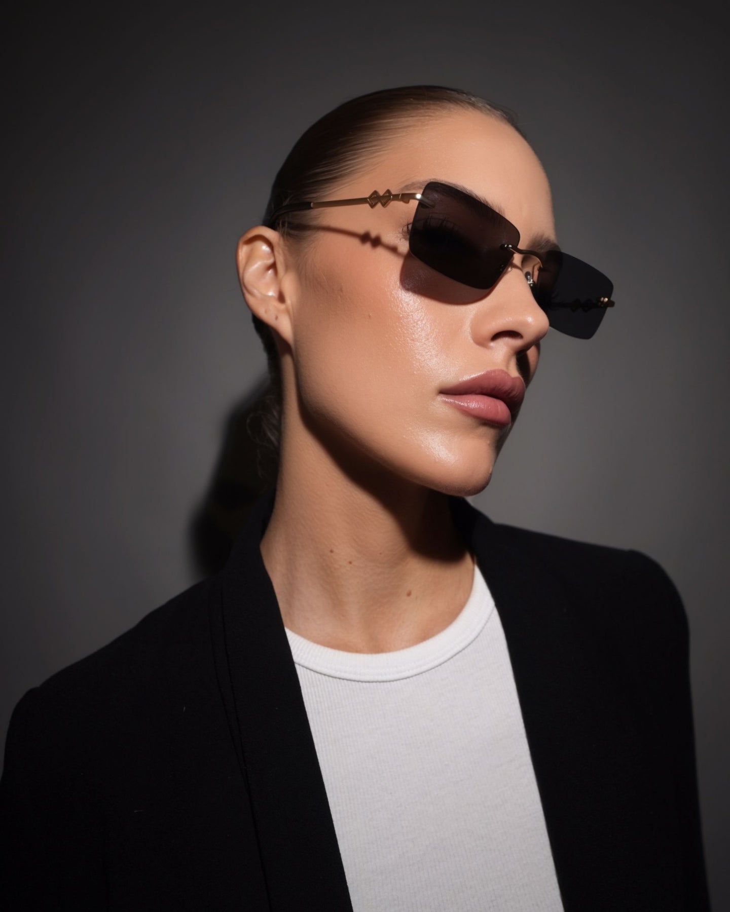 Get Women’s Sunglasses in Gold Colour – Shop Online in USA, UK, Canada & United Arab Emirates